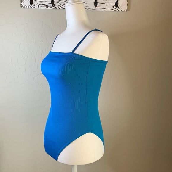 𝅺BOOHOO blue Bodysuit ribbed material adjustable straps size 8 - Picture 2 of 11